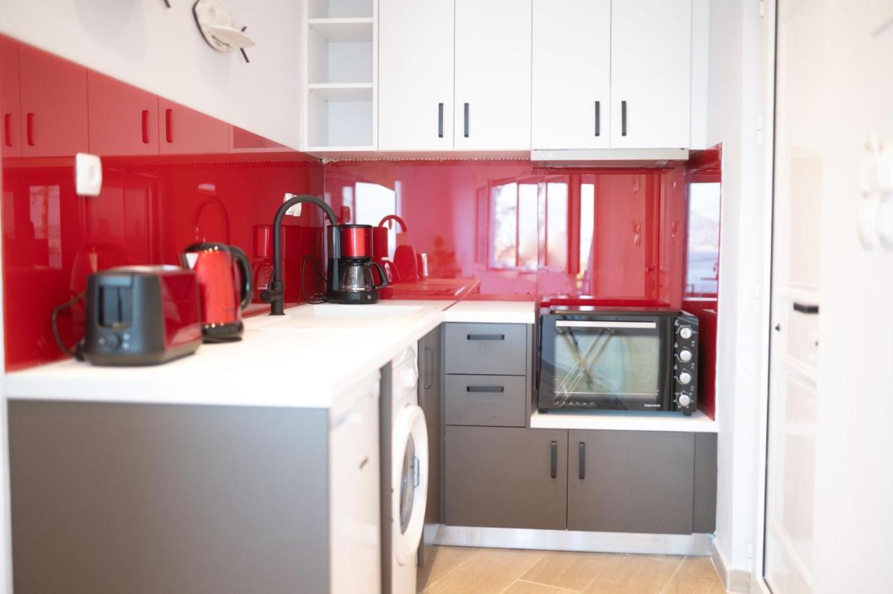 Eleftherias Suites - Near Beach Apartments 마라티 외부 사진