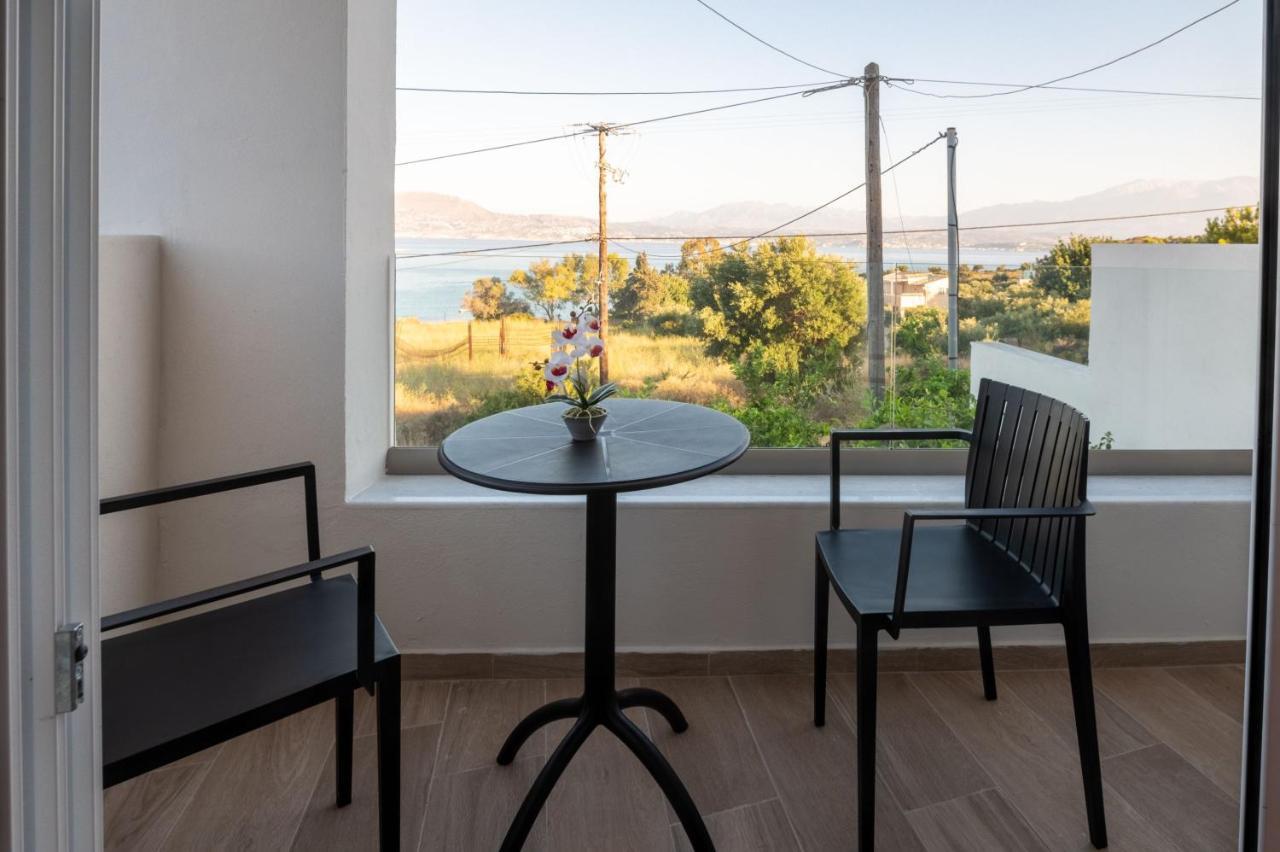 Eleftherias Suites - Near Beach Apartments 마라티 외부 사진