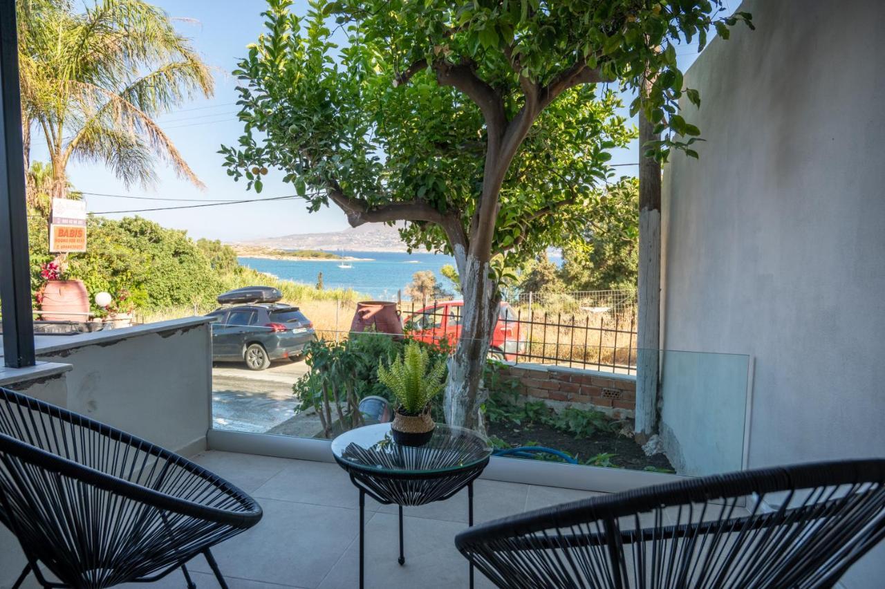 Eleftherias Suites - Near Beach Apartments 마라티 외부 사진